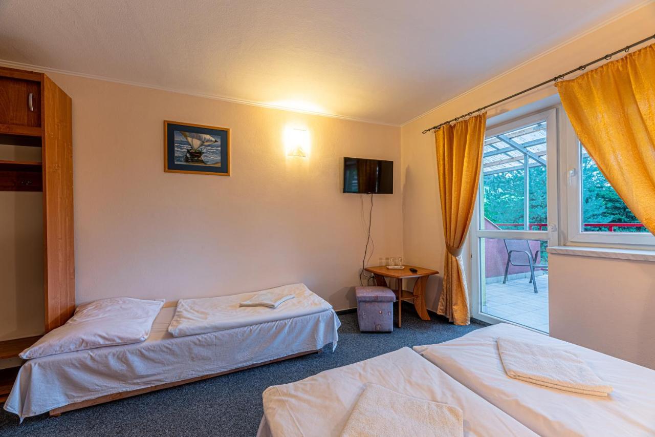 Penzion Adak Hotell Párnica Rom bilde